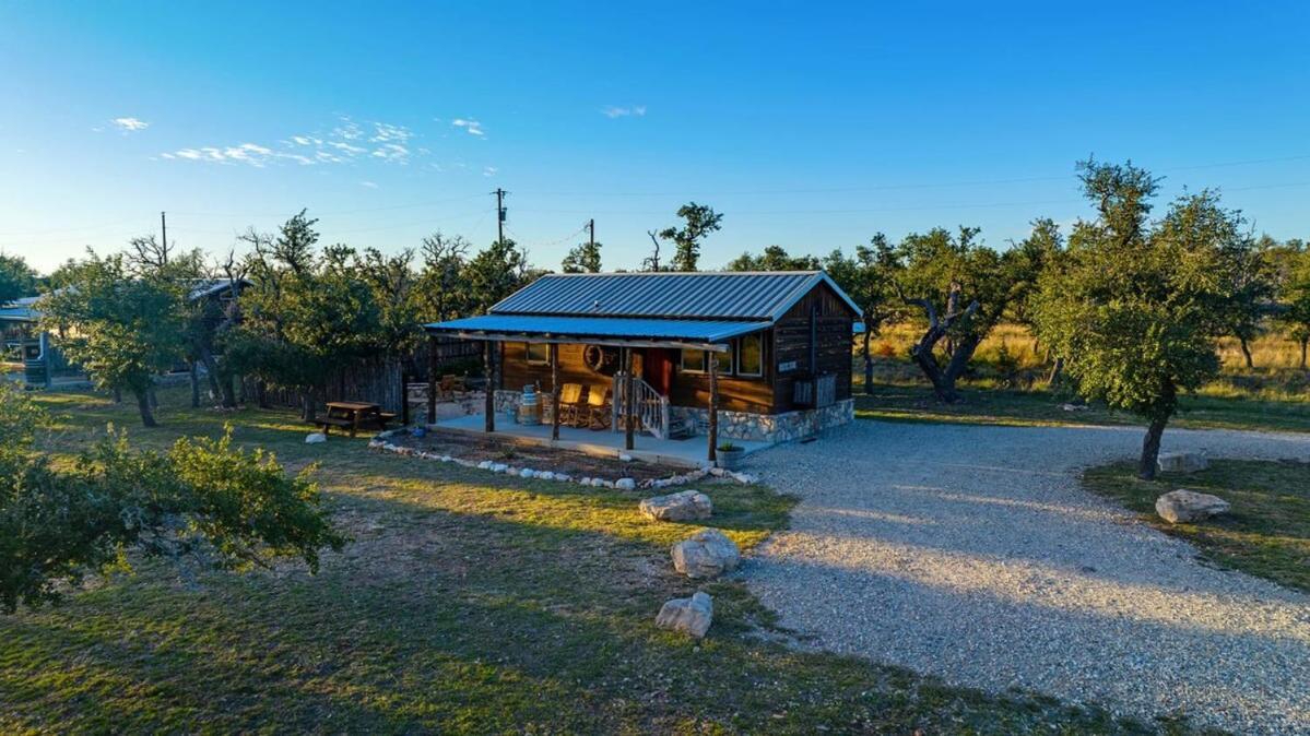 Rockin' R - Rustic Star Cabin Фредеріксбург Екстер'єр фото